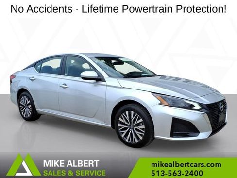 Used 2023 Nissan Altima 2.5 SV AWD/4WD image 1