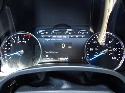 Used 2018 Ford Expedition Limited w/ Equipment Group 301A AWD/4WD image 22