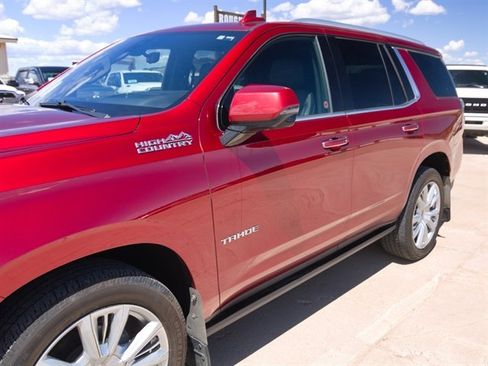 Used 2021 Chevrolet Tahoe High Country w/ Premium Package AWD/4WD image 7