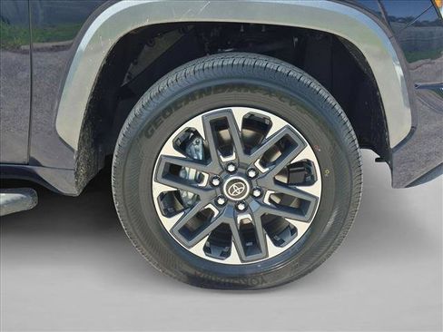 Used 2024 Toyota Tundra Limited AWD/4WD image 22