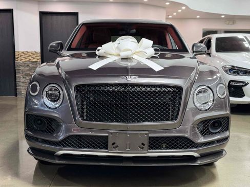 Used 2018 Bentley Bentayga AWD/4WD image 75