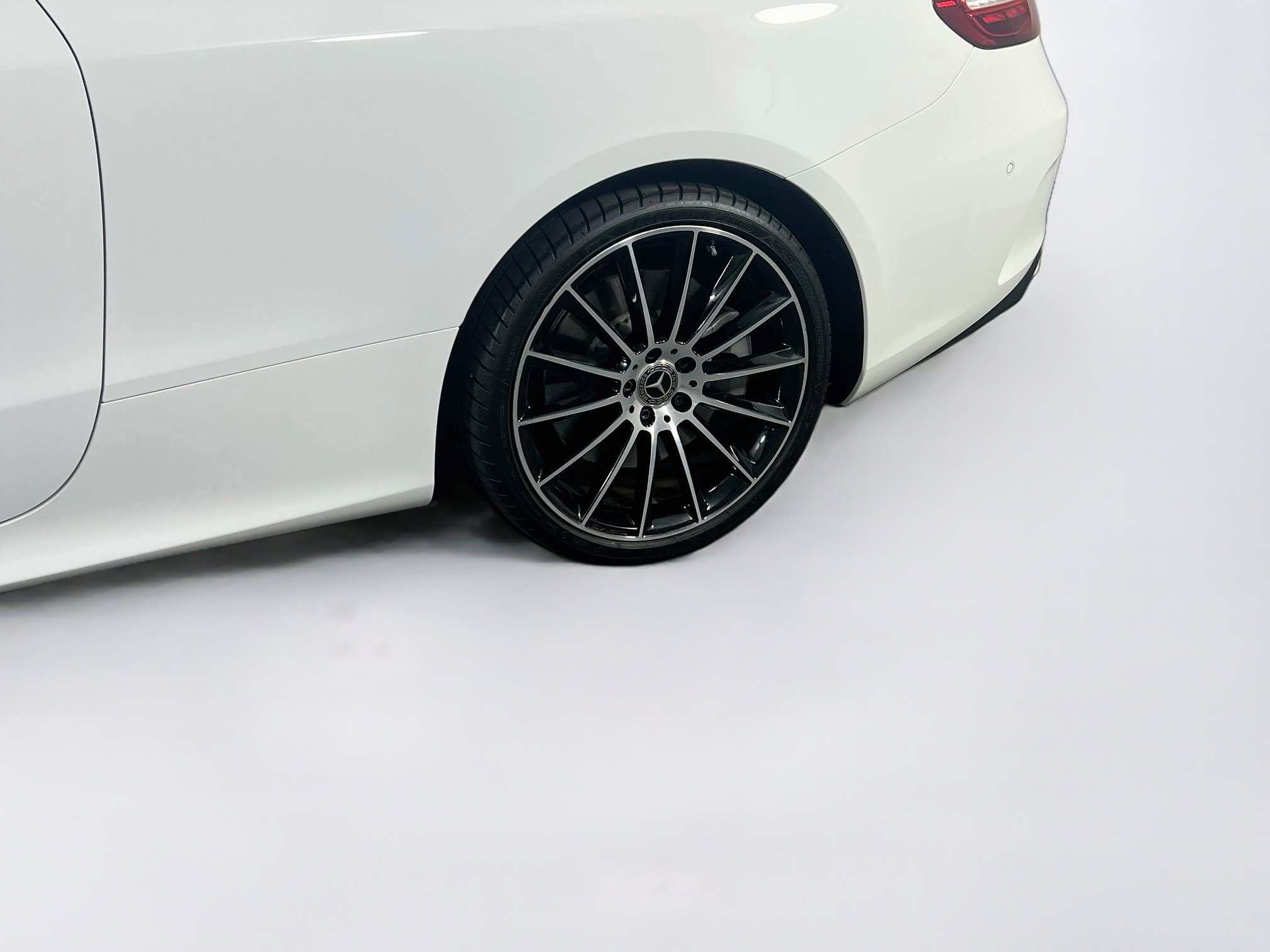 Used 2023 Mercedes-Benz E 450 4MATIC Cabriolet image 29