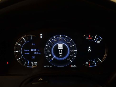Used 2019 Cadillac Escalade Premium Luxury AWD/4WD image 7