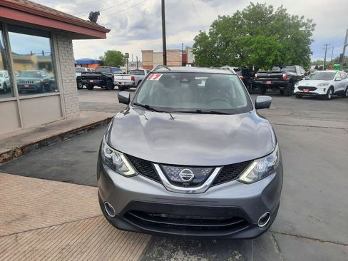 Used 2017 Nissan Rogue Sport SL w/ SL Premium Package AWD/4WD image 5