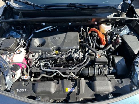 Used 2023 Toyota Venza Limited image 24