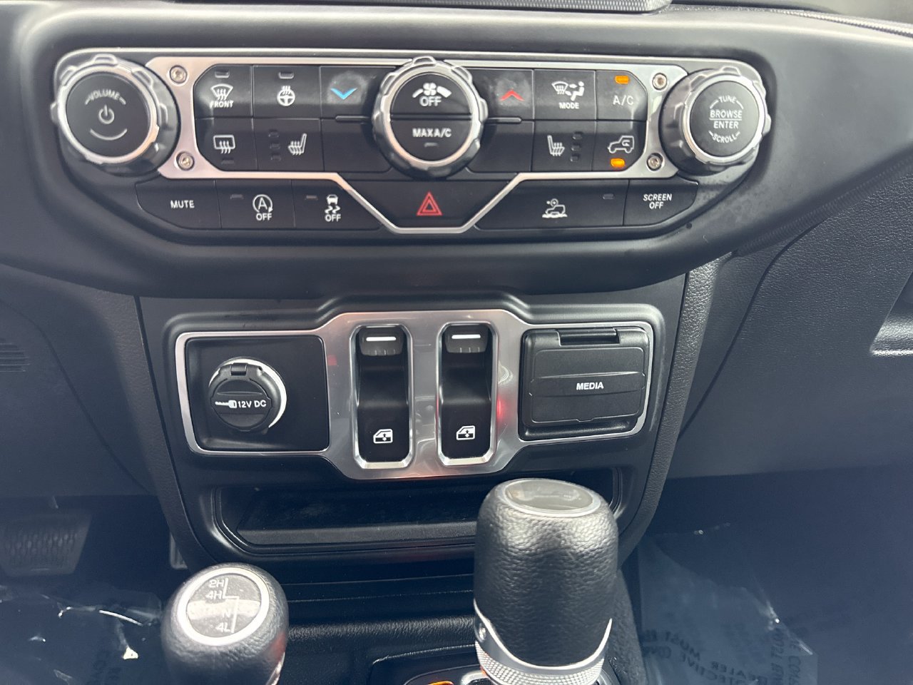 Used 2023 Jeep Wrangler Sport AWD/4WD image 20