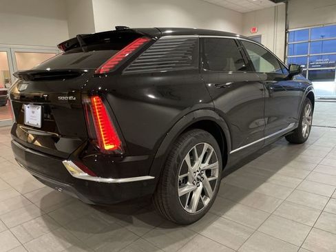 New 2025 Cadillac Optiq Luxury 2 AWD/4WD image 6