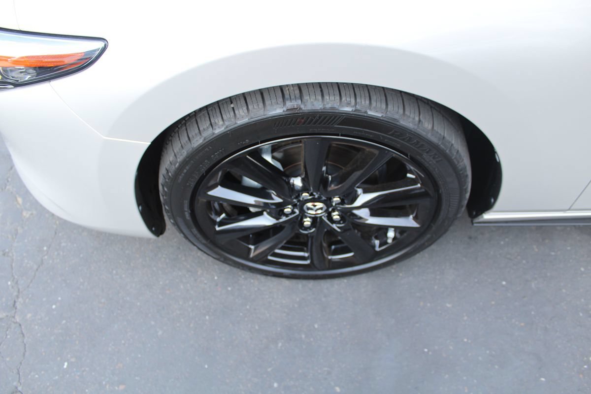 Used 2024 MAZDA MAZDA3 s FWD image 11