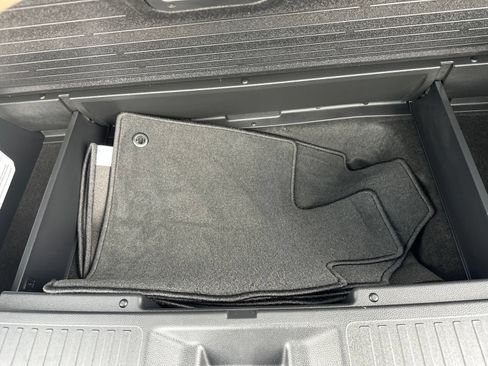 Used 2025 Honda Pilot Elite image 35