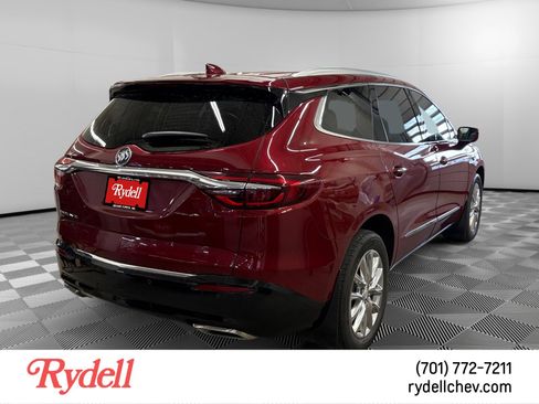 Used 2020 Buick Enclave Premium w/ Sun and Sites Package AWD/4WD image 3