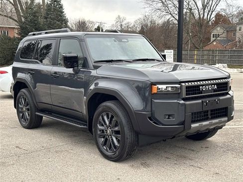 Used 2025 Toyota Land Cruiser image 3