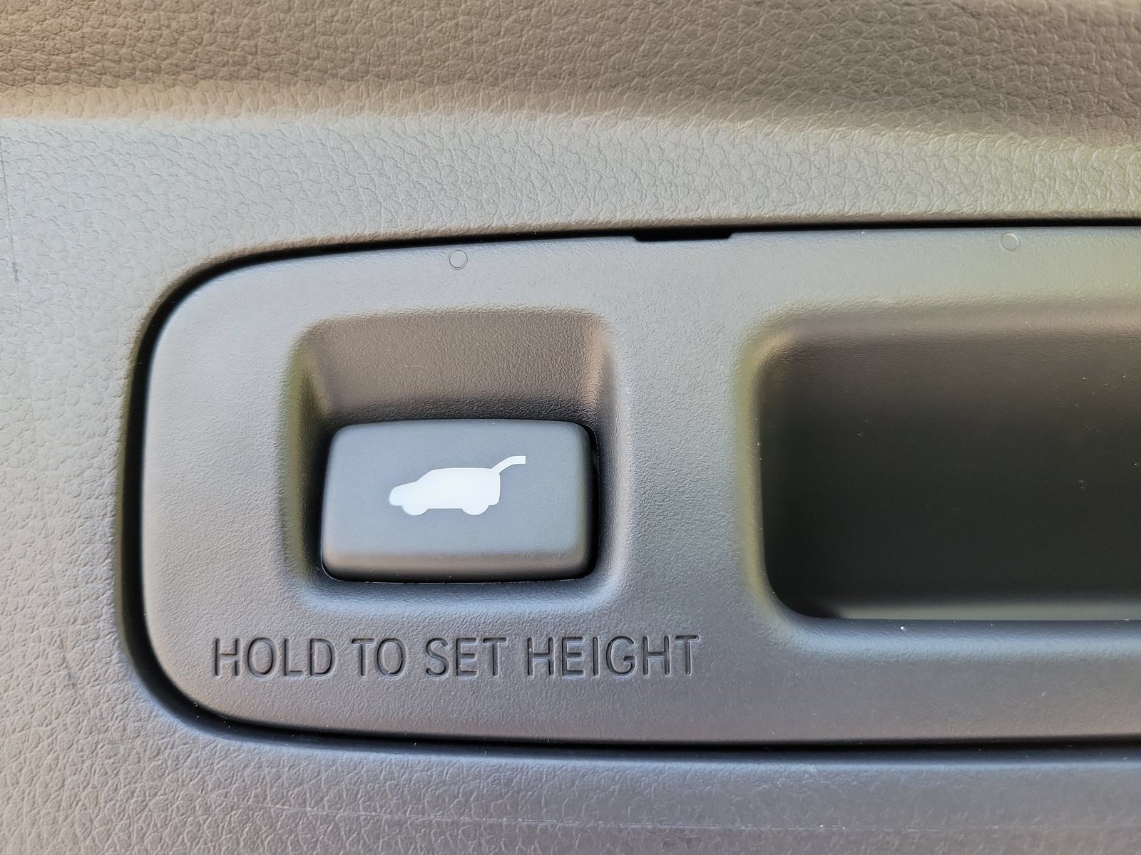 Used 2025 Honda CR-V EX-L image 32