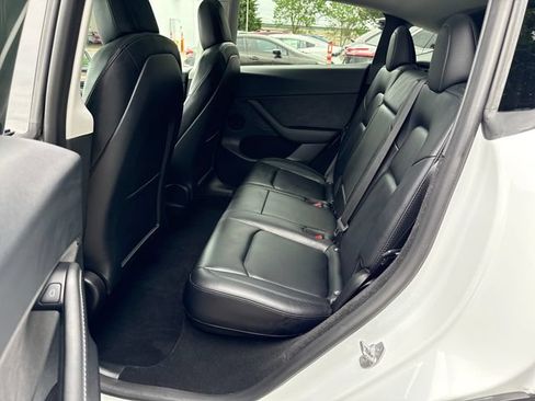Used 2023 Tesla Model Y Long Range AWD/4WD image 15