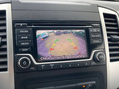 Used 2018 Nissan Frontier Desert Runner RWD image 21