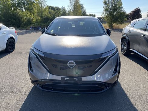 Used 2024 Nissan Ariya AWD image 6
