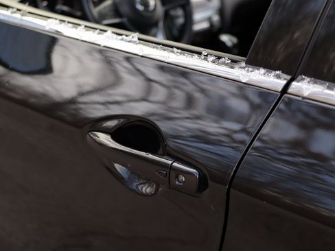 Used 2018 Nissan Rogue Sport SV image 31