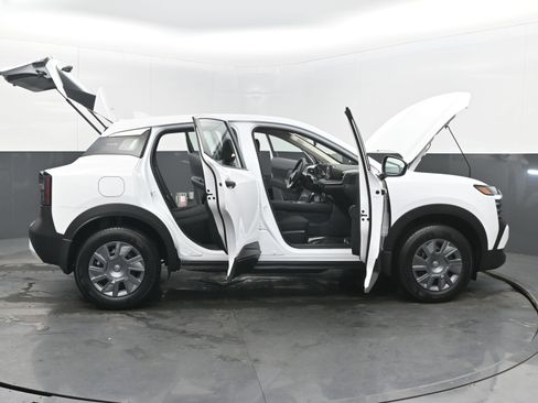 Certified 2025 Nissan Kicks S image 43