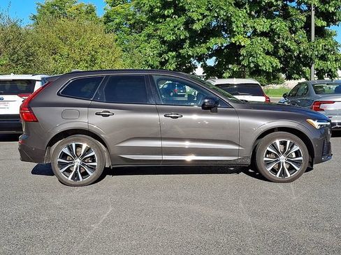 Used 2024 Volvo XC60 B5 Plus w/ Climate Package AWD/4WD image 7