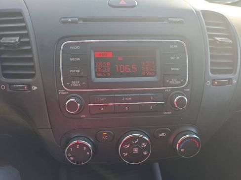 Used 2016 Kia Forte LX FWD image 19
