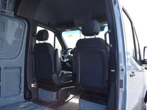 New 2025 Mercedes-Benz Sprinter 2500 image 8