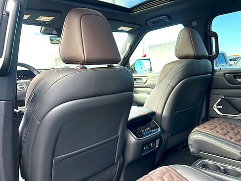 New 2026 Nissan Armada Platinum image 15