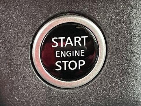 Used 2023 Nissan Rogue SV FWD image 22