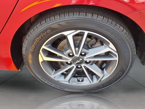 Used 2023 Kia Forte LXS w/ LXS Technology Package FWD image 25