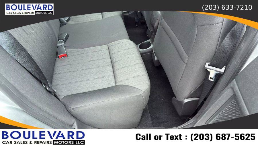 Used 2010 Ford Focus SE FWD image 29