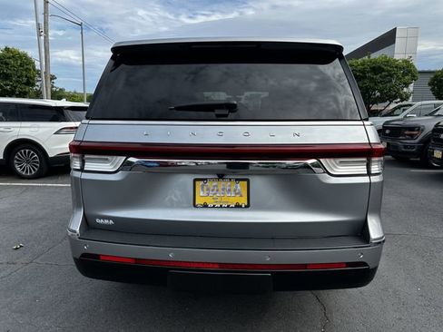 Certified 2023 Lincoln Navigator Reserve AWD/4WD image 6