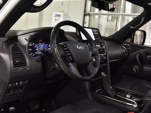 Certified 2024 INFINITI QX80 Sensory image 12