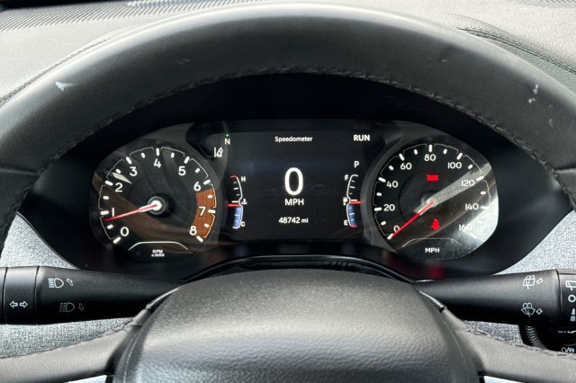 Used 2024 Jeep Compass Latitude AWD/4WD image 32