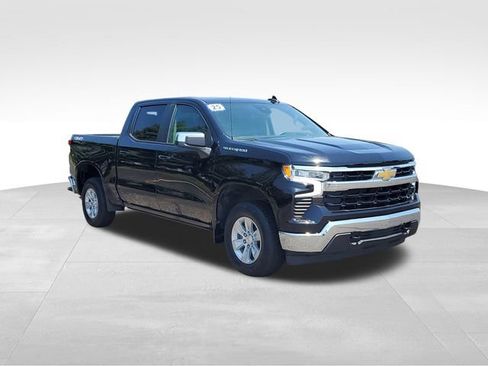 Certified 2025 Chevrolet Silverado 1500 LT AWD/4WD image 2