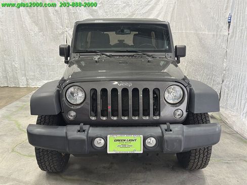 Used 2018 Jeep Wrangler Unlimited Sport S AWD/4WD image 19