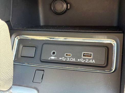 Certified 2023 Subaru Ascent Premium w/ Convenience Package AWD/4WD image 24