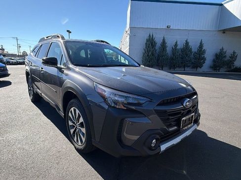 New 2025 Subaru Outback Limited image 2