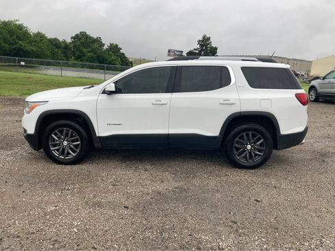 Used 2018 GMC Acadia SLT FWD image 2