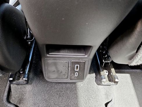 Used 2025 Buick Encore GX Preferred AWD/4WD image 30
