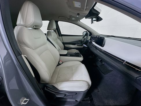 Used 2023 Nissan Ariya AWD image 32