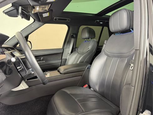 Used 2023 Land Rover Range Rover SE AWD/4WD image 5