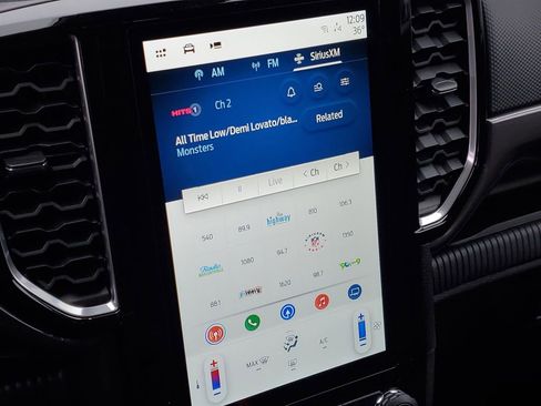 New 2025 Ford Ranger XLT w/ Black Appearance Package image 13