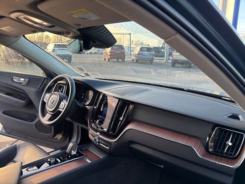 Certified 2023 Volvo XC60 B5 Plus w/ Protection Package Premier image 33