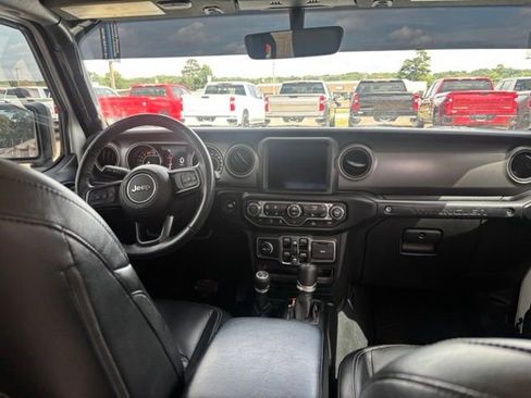 Used 2023 Jeep Wrangler Unlimited Sport AWD/4WD image 13