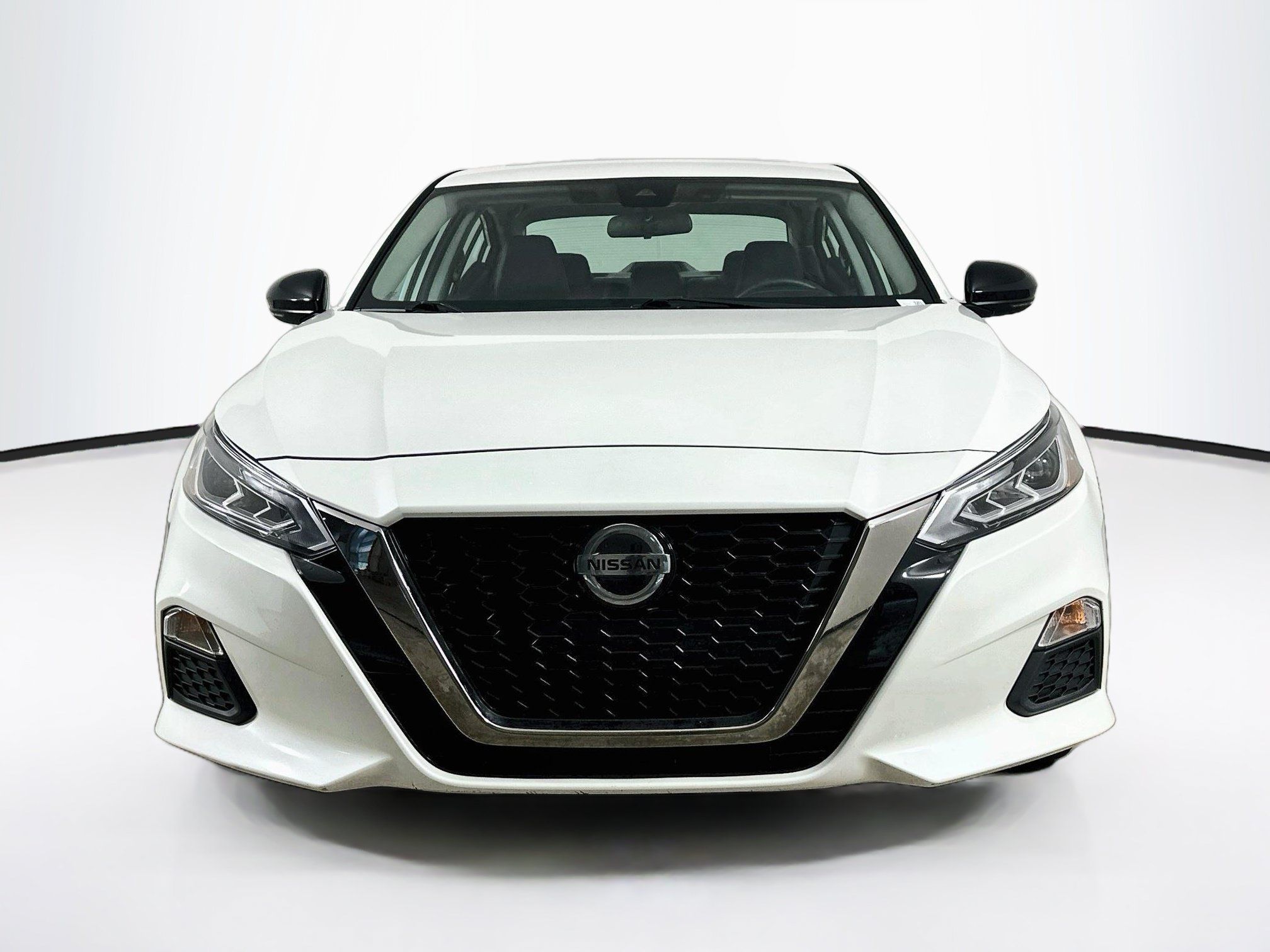 Used 2021 Nissan Altima 2.5 SR w/ SR Premium Package AWD/4WD image 2