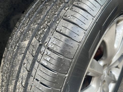 Used 2018 Jeep Cherokee Limited AWD/4WD image 12