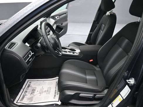 Used 2025 Honda Civic Sport image 13