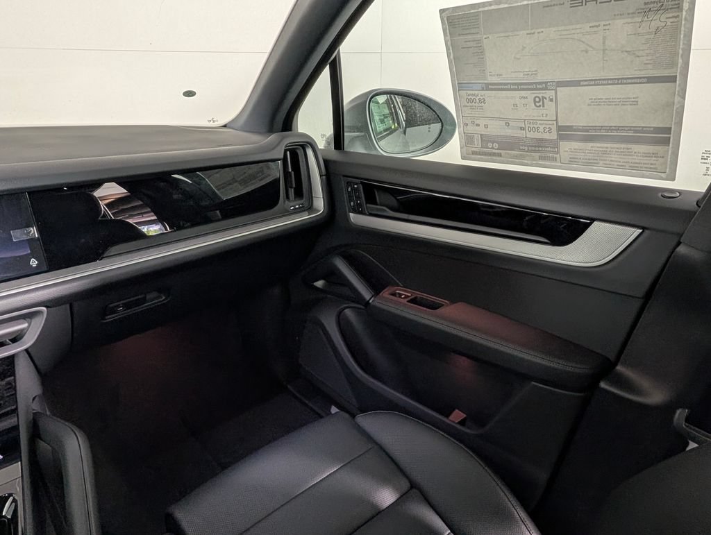 New 2026 Porsche Cayenne AWD/4WD image 23