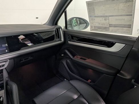 New 2026 Porsche Cayenne AWD/4WD image 23