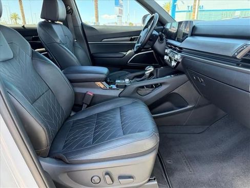 Used 2024 Kia Telluride AWD image 14