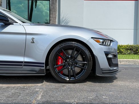 Used 2022 Ford Mustang Shelby GT500 w/ Handling Package RWD image 4