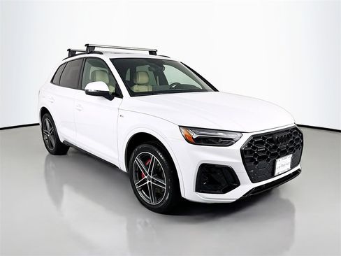 Used 2024 Audi Q5 e Premium Plus image 7